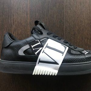VL7N Leather Sneakers